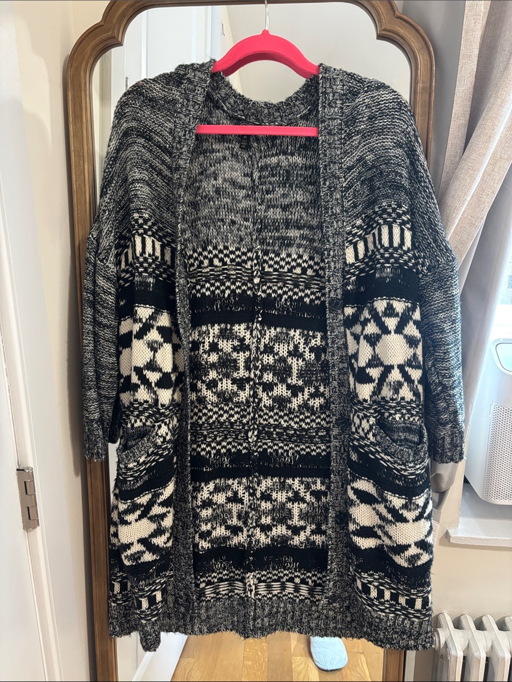 Jessica Simpson Cozy Black & White Patterned Open-Front Women’s Sweater Cardigan
